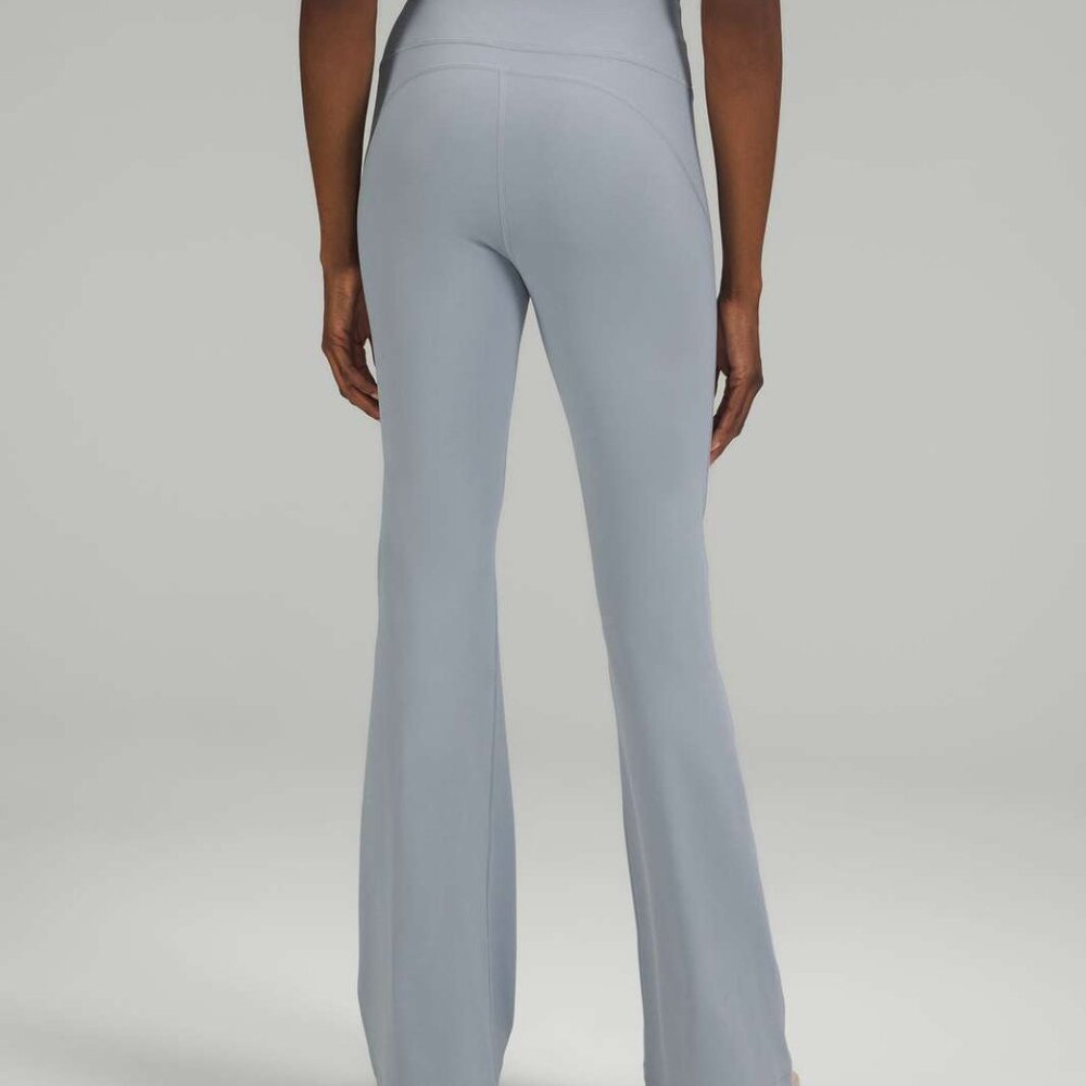 Lululemon Groove Super-High-Rise Flared Pant Nulu Chambray Size 18 - Picture 2 of 6